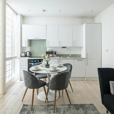 Fitzrovia - Charlotte Street By Viridian Apartments London Exterior photo